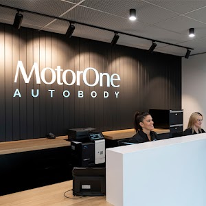 MotorOne Autobody - Warana